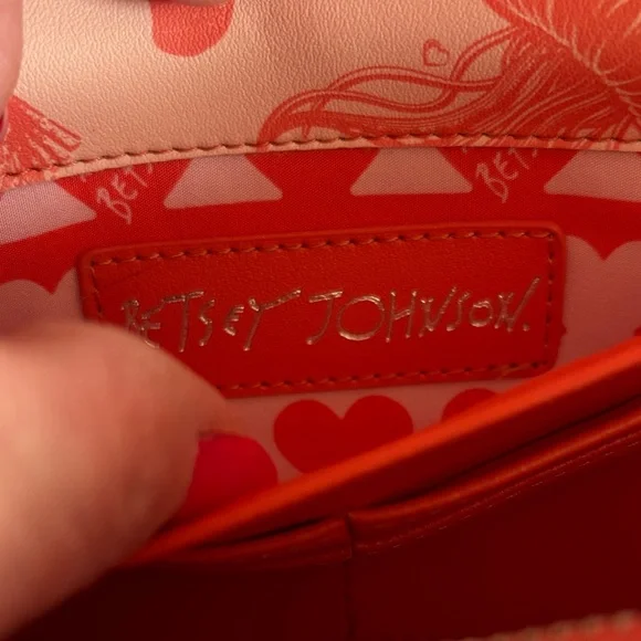 ☀️Betsey Johnson Pink Crossbody Bag With Coral Sea Life and Coin pouch - Picture 6 of 15
